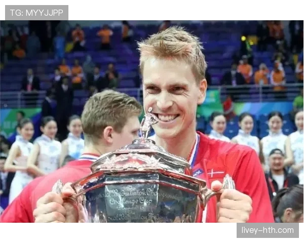 傅海峰再现双打速度王风采，刷新羽毛球赛场纪录