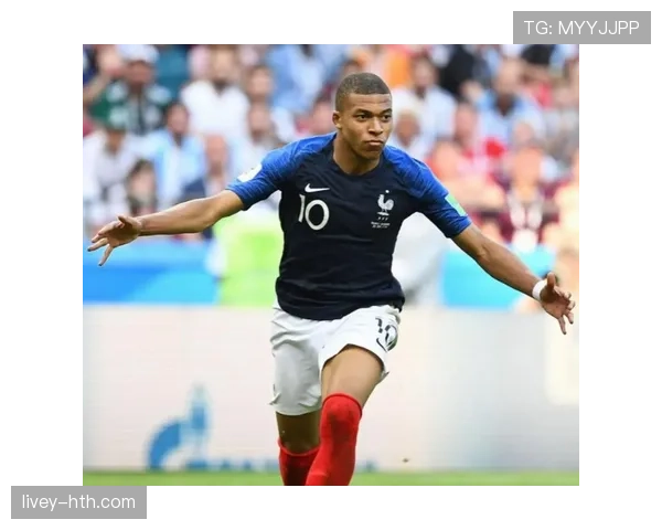 姆巴佩与法国传奇前锋数据对比：国家队地位如何排序